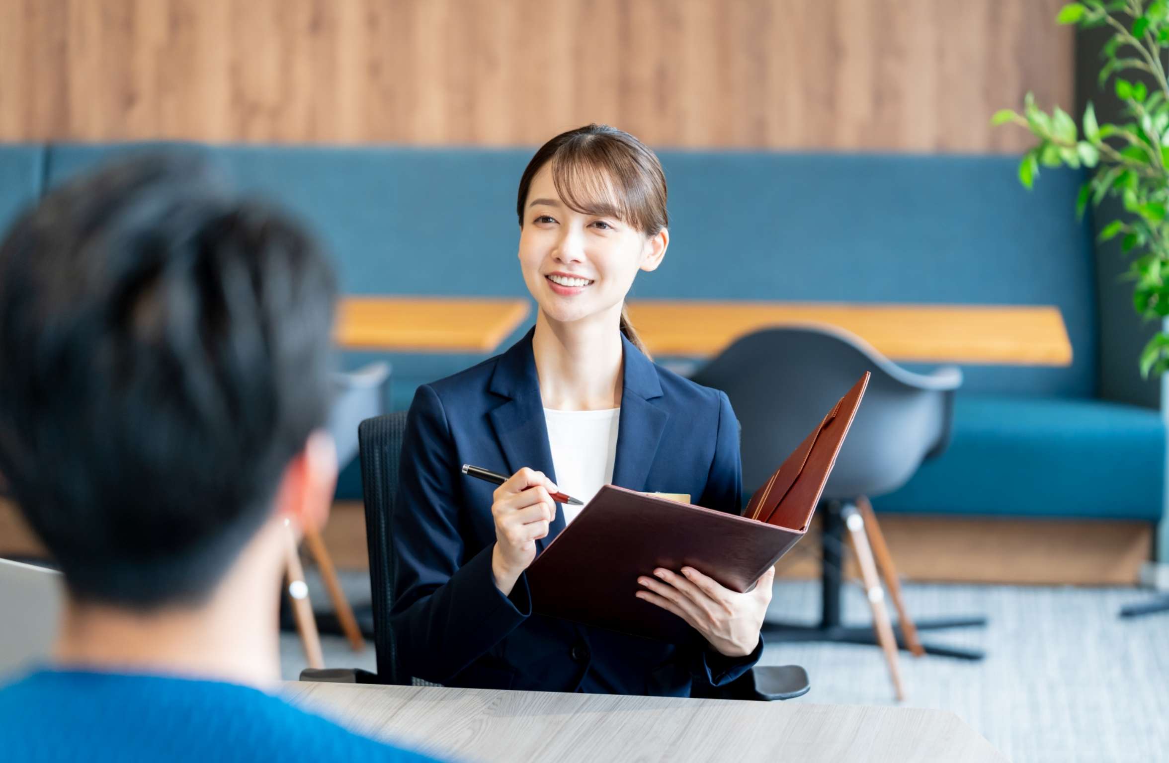 専任のコンシェルジュが最適な内装・建築工事会社をご紹介